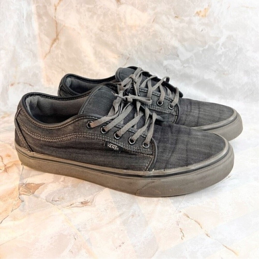 Vans Dark Heather Gray Chukka low shoes. Size 9.5